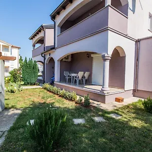 apartments-vukalovic-2.pula-hotels.org/