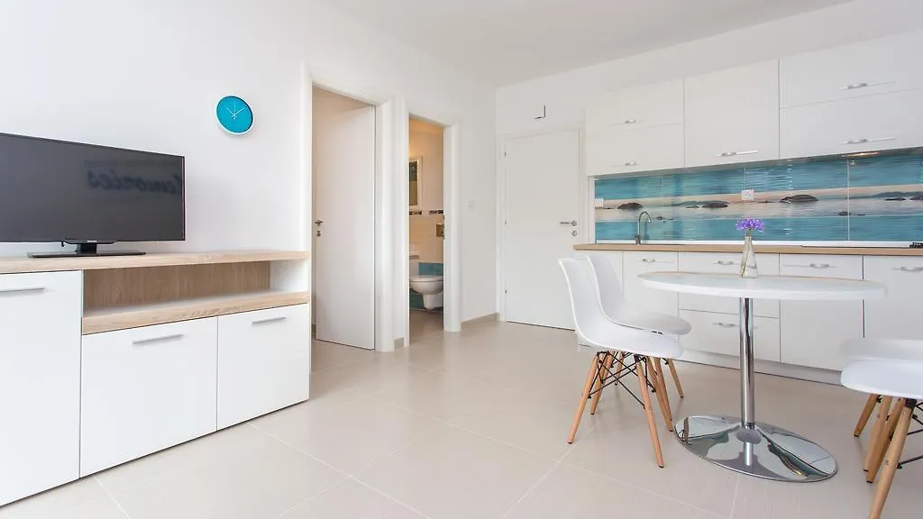 Apartments Memories Baska
