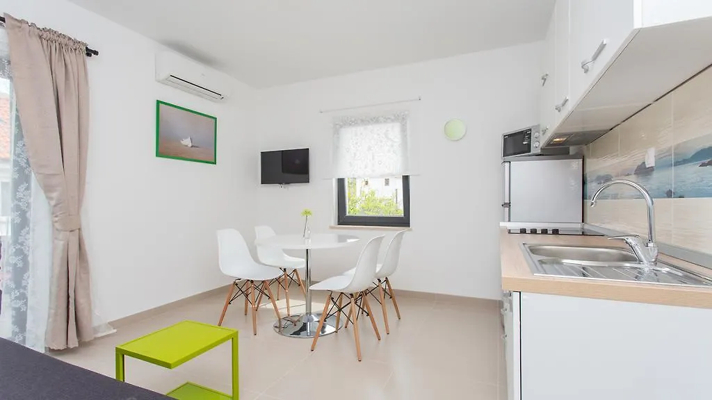 Apartments Memories Baska  Baska (Krk)