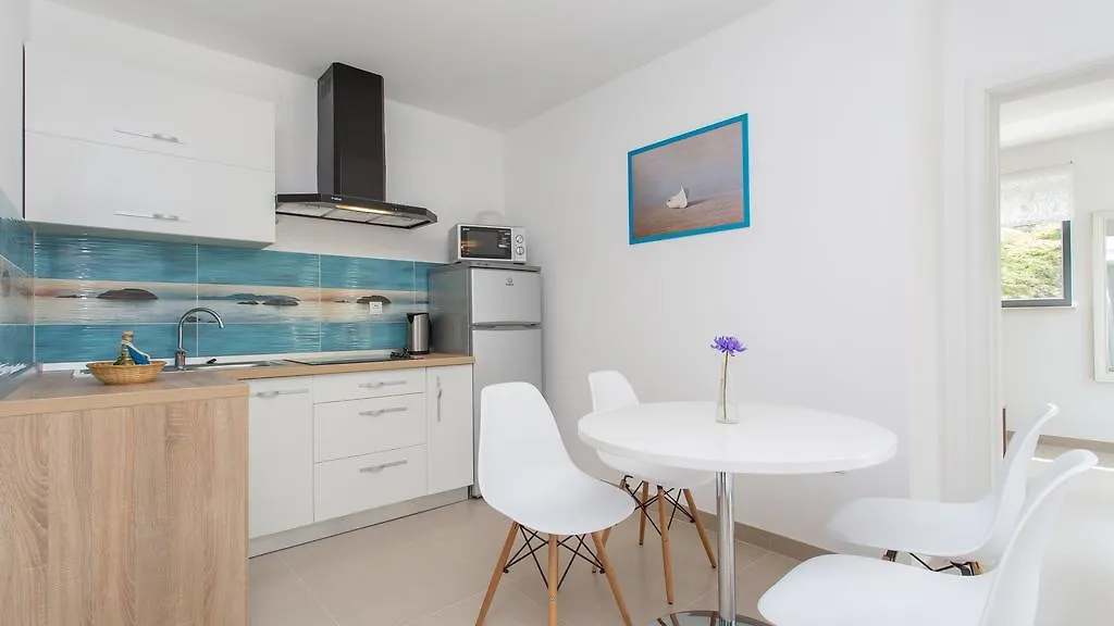 Apartments Memories Baska