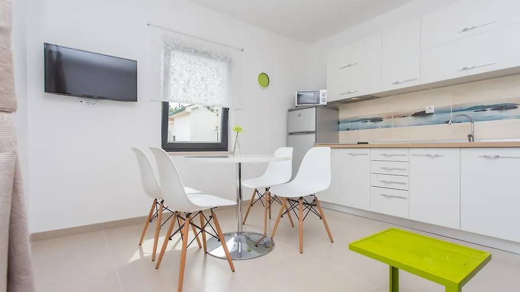 Apartments Memories Baska