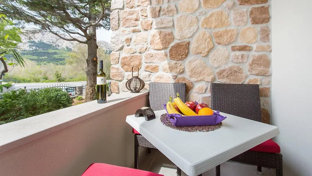 Apartments Memories Baska
